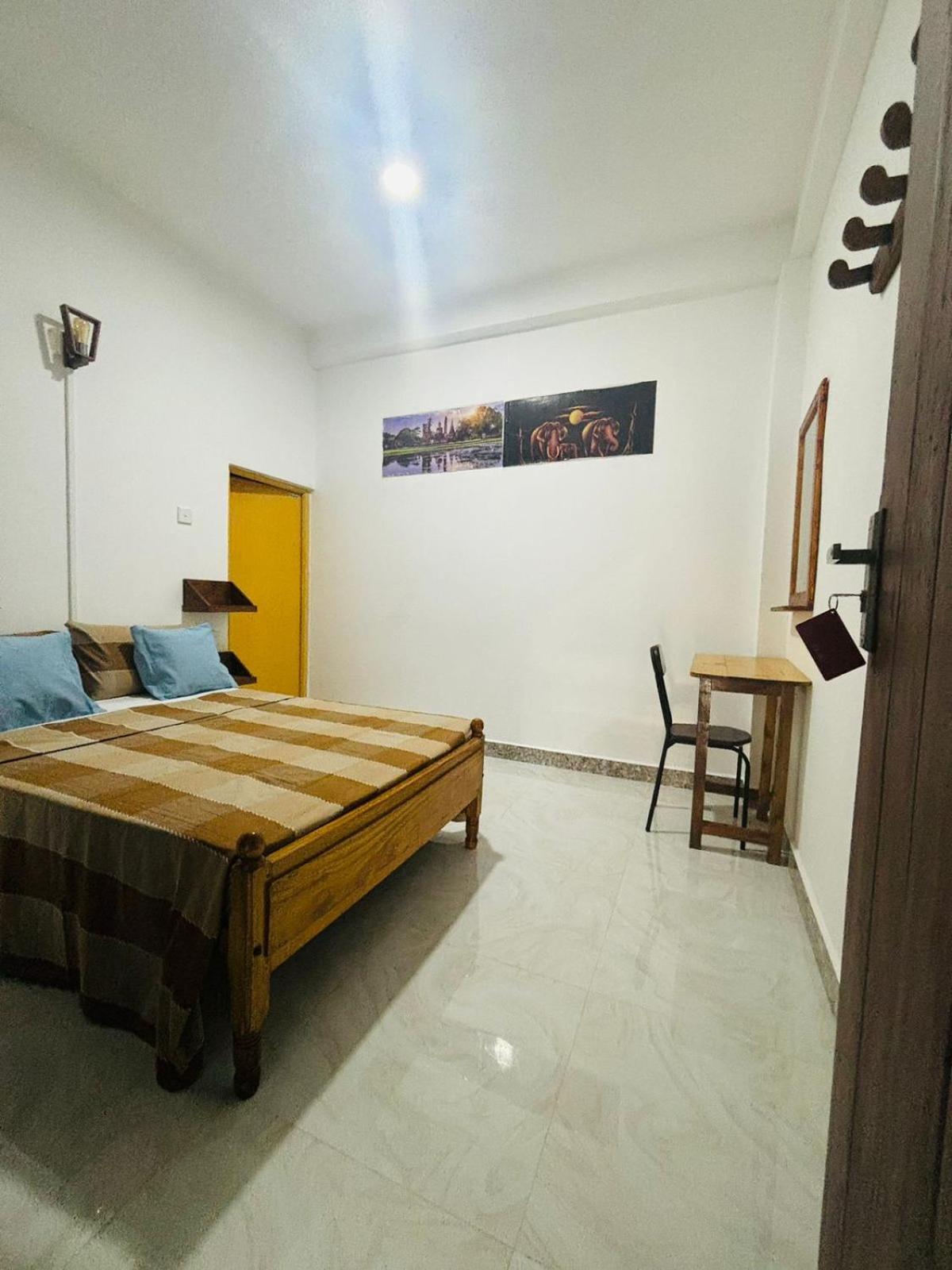 Jaya Villa - Near Airport Negombo Buitenkant foto