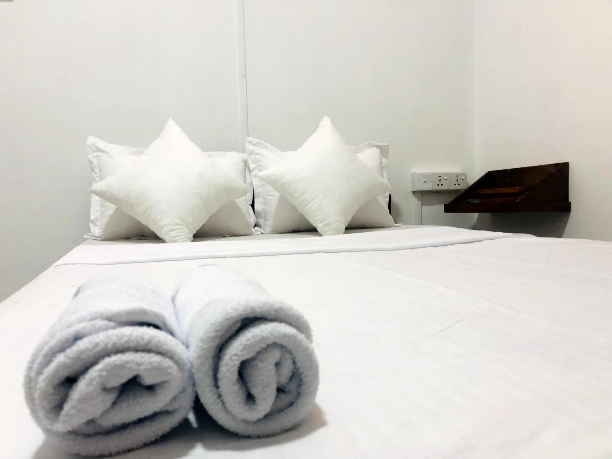 Jaya Villa - Near Airport Negombo Buitenkant foto